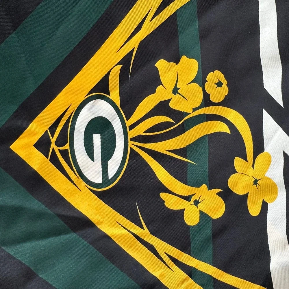 NWT Rare Vintage Green Bay Packers‎ NFL Poly Scarf Women Geo Floral Print New